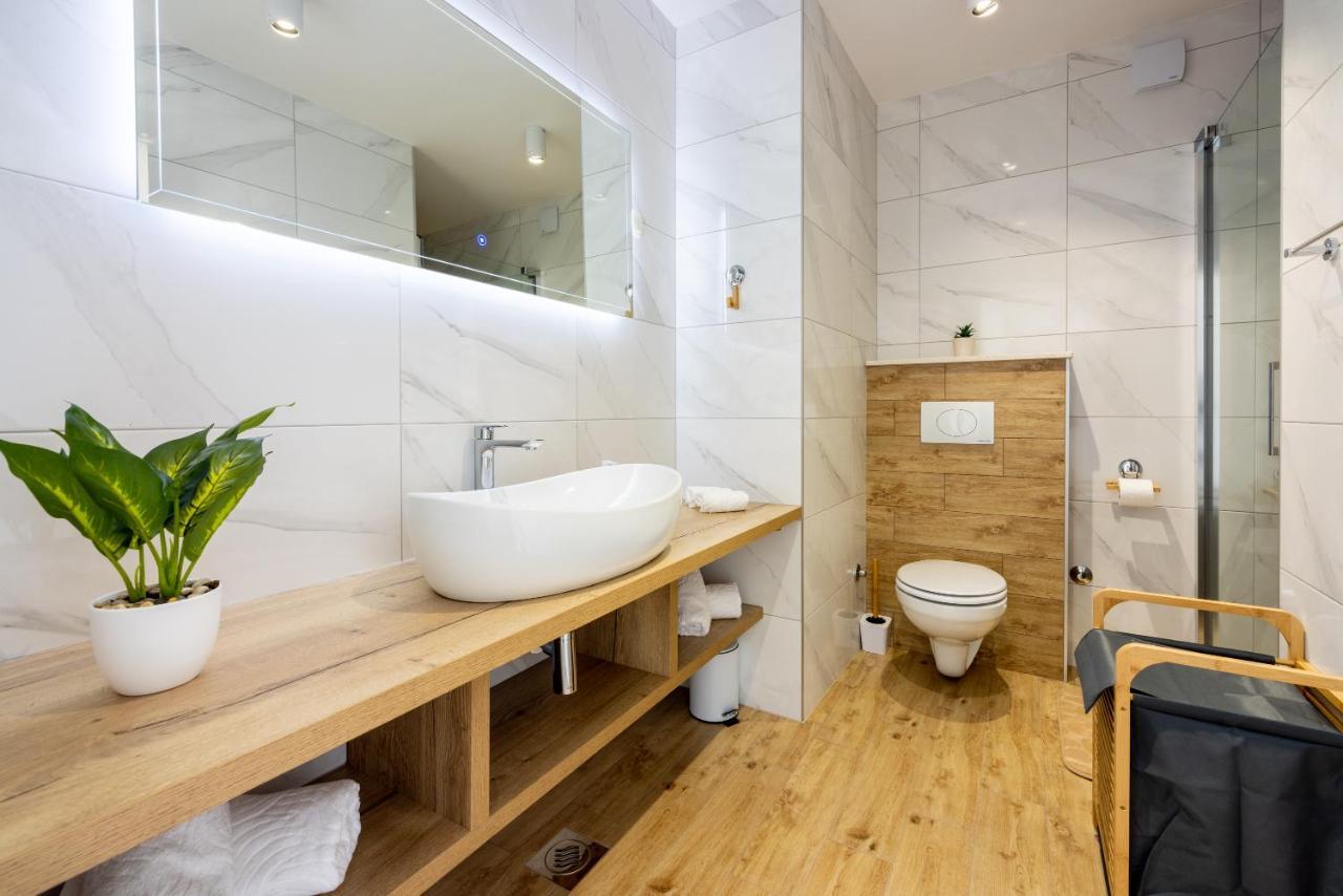 Villa Antani With Heated Pool, Sauna & Jacuzzi Цриквеница Экстерьер фото