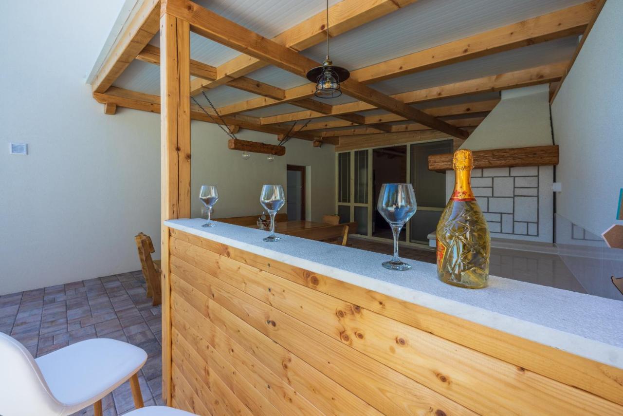 Villa Antani With Heated Pool, Sauna & Jacuzzi Цриквеница Экстерьер фото
